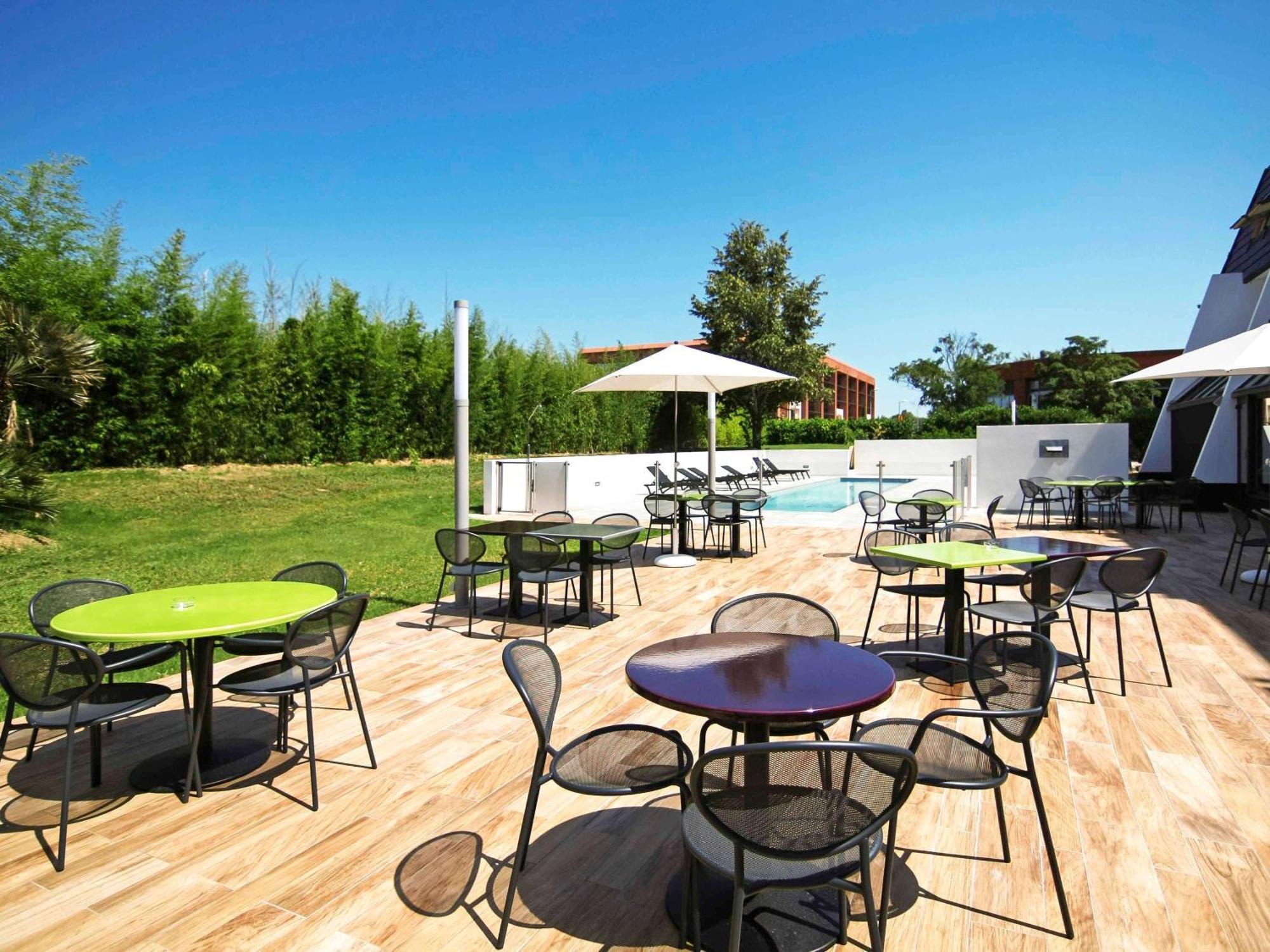 Ibis Styles Toulouse Labege Hotel Exterior photo